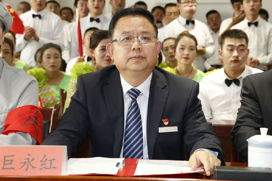 董事長特寫.jpg
